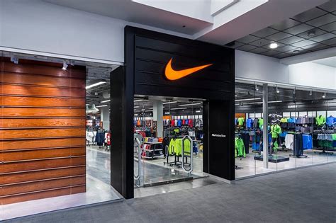 nike herren oberteil|Nike Factory Stores.